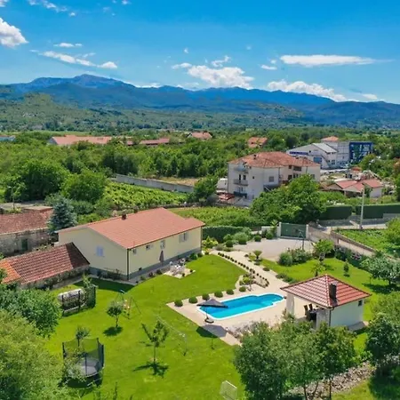Villa Piljak *