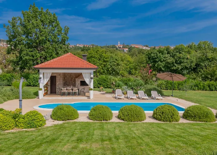 Piljak إيموتسكي